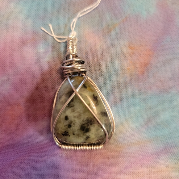 Handmade wire wrapped Jasper pendant - Picture 2 of 3